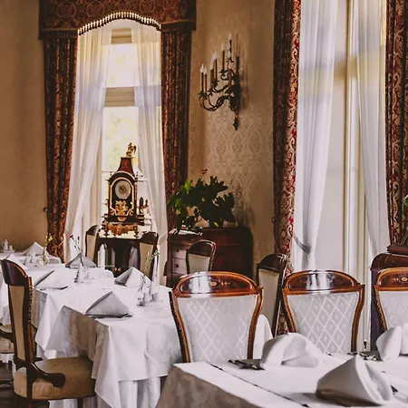 Palac & Wellness אתר נופש Żelechów