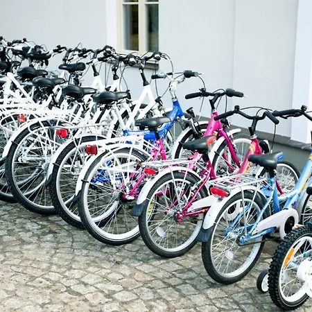 Palac & Wellness Feriested Żelechów