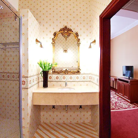 Palac & Wellness Желехув